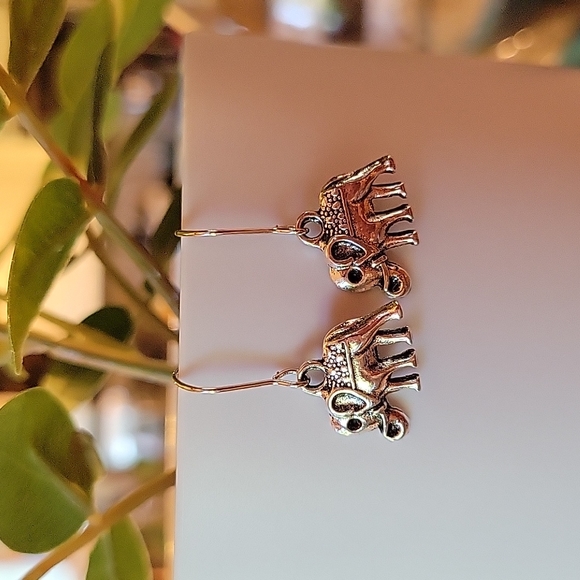 Dainty Elephant Dangle Earrings - Picture 2 of 4
